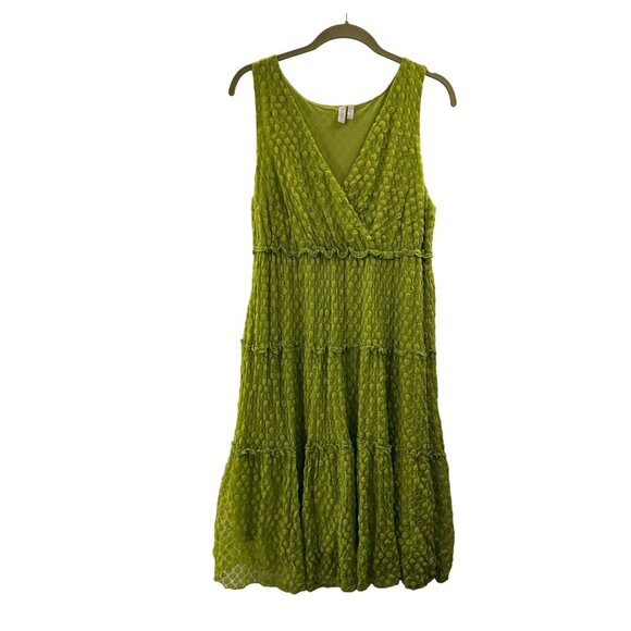 Green Madison Textured Sleeveless Tiered V-Neck Dress Womens Size L Babydoll - Picture 1 of 9